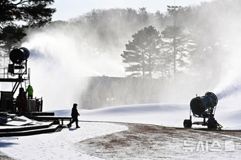 寒さを喜ぶスキー場