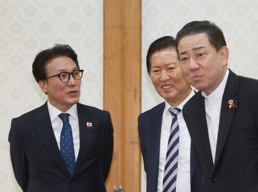 「任期5年は短すぎ」「刑務所でも人気」　顔から火が出るような李在明政権の自画自賛 ..