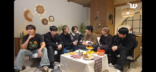 ＢＴＳ　来春の活動再開へライブ配信で意気込み＝所属事務所に苦言も