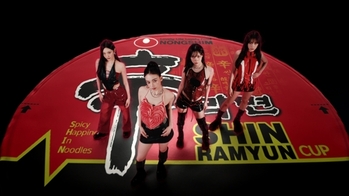 ａｅｓｐａ出演の「辛ラーメン」広告　再生１．３億回突破