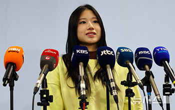 ミラノ・コルティナ冬季五輪の出場権獲得、フィギュアの李海仁が会見