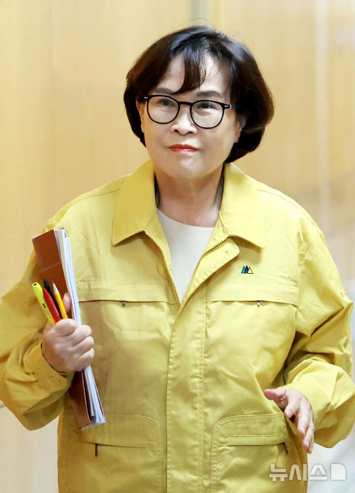 韓国大統領府の女性秘書官に投機疑惑…娘と共に農地を分割所有、購入直後に鉄..