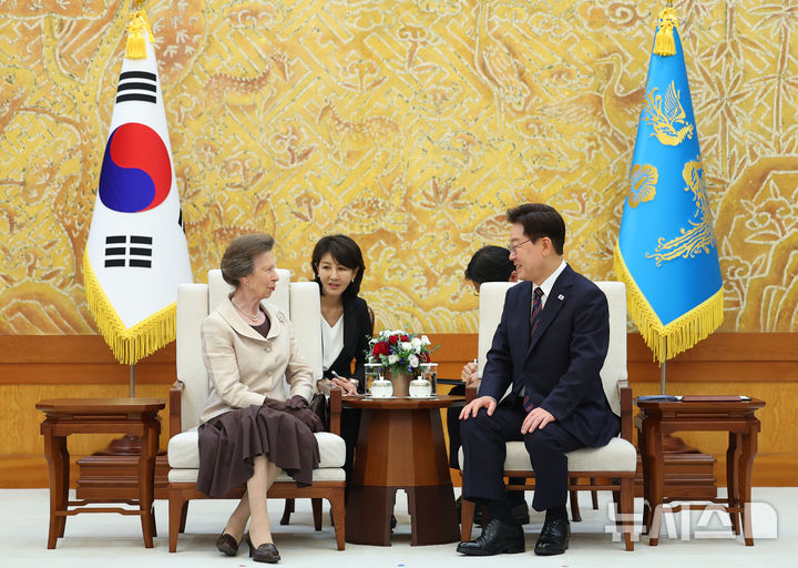 李在明大統領、英国のアン王女夫妻と共に