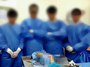 韓国人医師5人、解剖用の遺体前で記念撮影してSNSに投稿