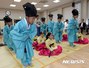 「韓服を着て訓長さんから礼儀を学ぼう」