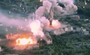 ▲ウクライナのドネツク地方の村で、ロシア軍の落とした十数発のサーモバリック弾により集合住宅団地が爆発している様子。／ツイッターより