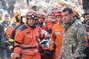 ▲写真＝トルコのハタイ県アンタキヤ付近で11日午後、韓国緊急救護隊が地震で崩壊した建物の中から生存者を救助しているところ。／NEWSIS