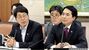 ▲進歩党の姜聖熙議員（左）が5月22日、韓国国会で開かれた朴敏植・国家法勲部長官候補（右）の人事聴聞会で質疑を行っている。／写真＝国会放送