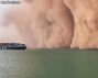 ▲スエズ運河を襲った巨大な砂嵐（ツイッターより）