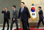尹錫悦大統領、シン・ウォンシク国防部長官と柳仁村文化体育観光部長官に任命状授与