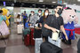 ▲昨年6月、大邱国際空港を通じてタイの旅行会社の関係者やインフルエンサーなどの団体観光客が韓国に入国している。／news 1
