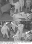 クリミア半島に駐屯中のロシア軍兵士ら、カフェバーで民間人に殴る蹴るの暴行…武装した仲間を呼んで銃で威嚇も