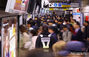 市内バスのゼネストで地下鉄が混雑　／ソウル