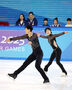フィギュア：ペアの演技を披露する北朝鮮の廉大鈺とハン・クムチョル＝冬季アジア大会