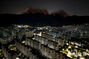 夜間も延焼する山火事　／大邱