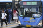 市内バス　労使交渉決裂…混雑する停留場　／ソウル