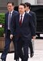 「内乱首謀」巡る裁判で無言のまま法廷に向かう尹錫悦前大統領　／ソウル