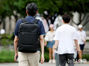夏の暑さ感じる「小満」　半袖で出勤　／ソウル