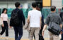 夏の暑さ感じる「小満」　半袖で出勤　／ソウル