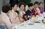 大統領夫人が在日本大韓民国婦人会の茶話会に出席