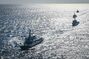 韓国海軍、初の艦隊級海上機動訓練を実施　／東海