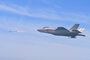 ▲F35A戦闘機が巡航ミサイル・無人攻撃機の役割を果たす訓練用標的に向けてAIM9X空対空ミサイルを発射している様子。／写真提供＝韓国空軍
