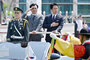 ▲韓国の安圭佰国防長官（写真中央）と日本の小泉進次郎防衛大臣（右側）が28日、ソウル市竜山区の国防部練兵場で儀仗（ぎじょう）隊の査閲を行っているところ。／写真共同取材団
